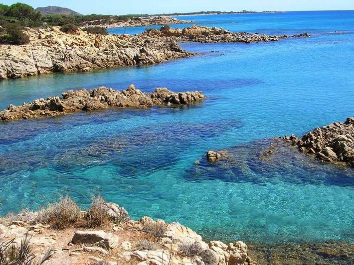 Location de vacances pour 8 personnes, avec jardin et vue à Cala Liberotto - 2