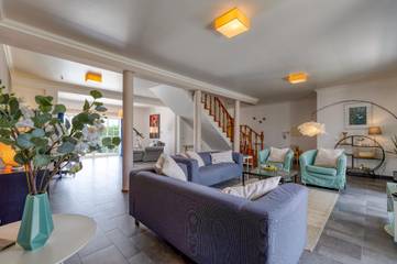 Holiday Home for 12 People in Ribamar, Estremadura Province, Photo 3