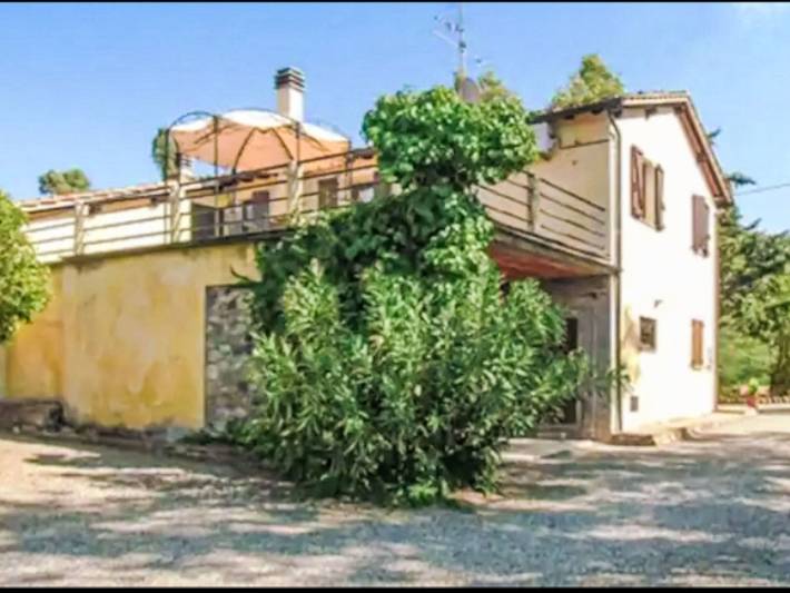 Ferienhaus für 6 Personen, mit Ausblick und Garten sowie Terrasse - 1
