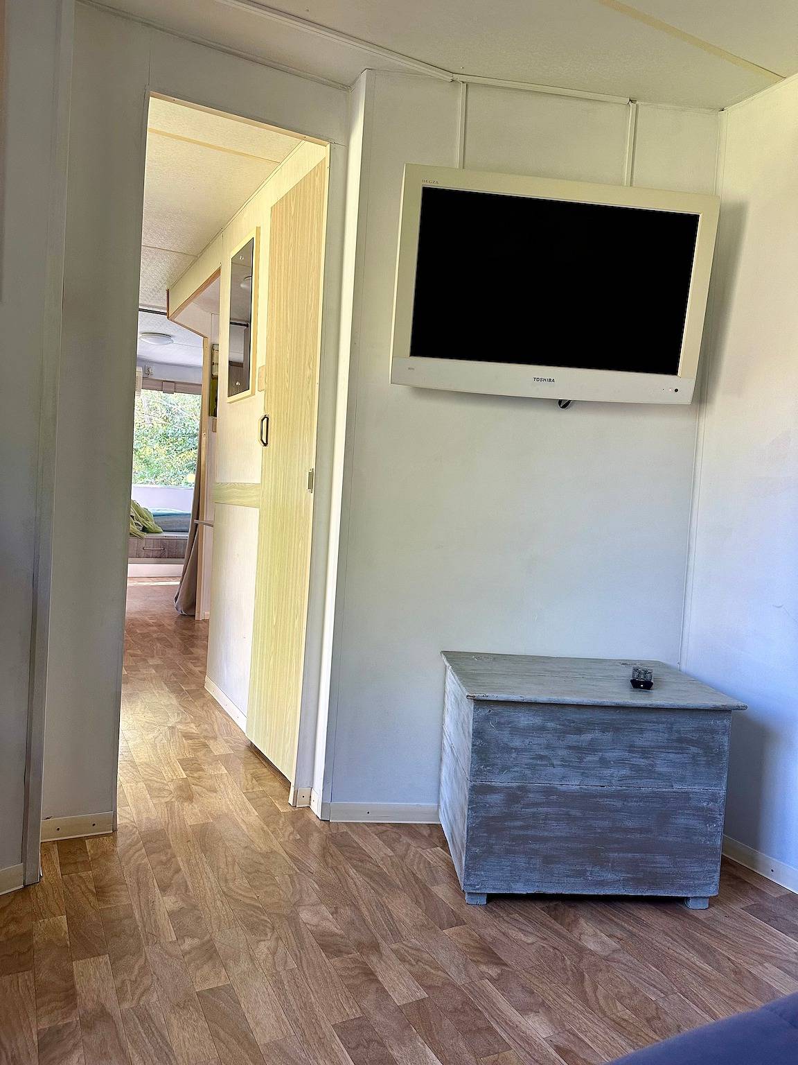 Mobil-home « Au Cœur des Vignes » avec terrasse partagée et climatisation in Visan, Enclave de Valreas