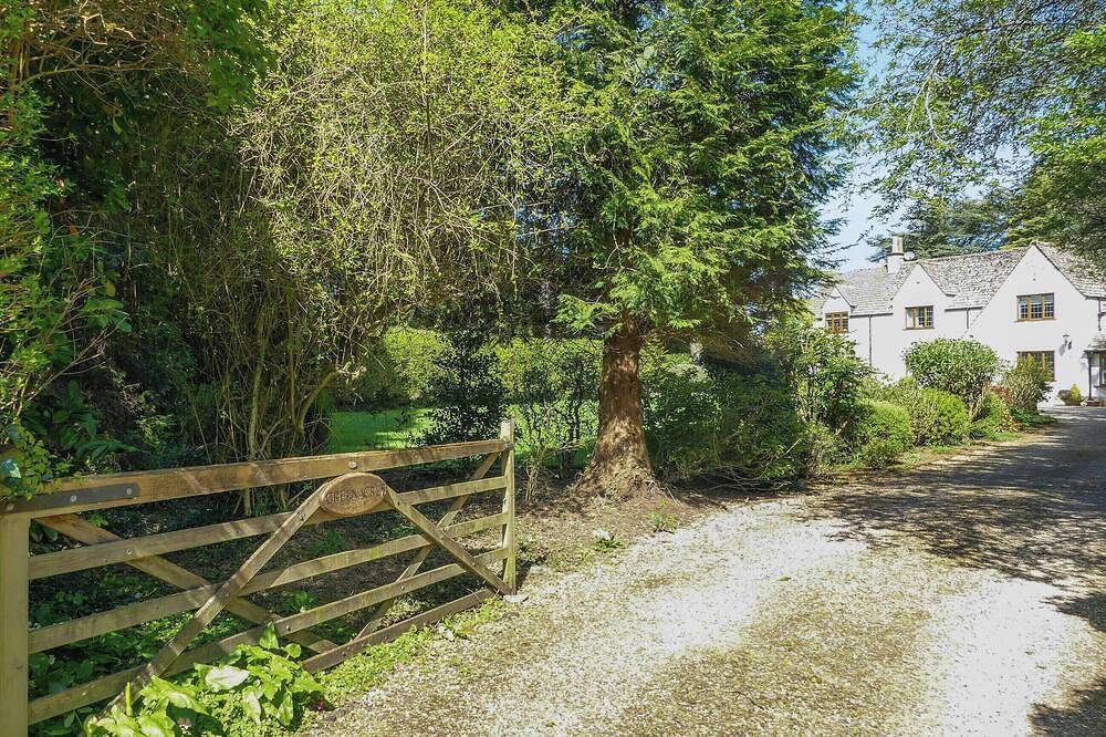 A cosy one-bedroom first floor apartment on Rodborough Common. in Stroud, Gloucestershire