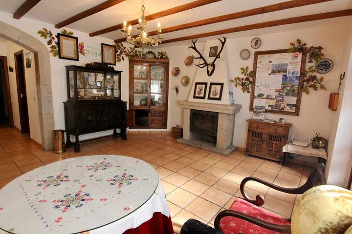 Casa rural para 8 personas, con vistas además de vistas al lago y jardín en Trasierra-Tierras de Granadilla - 4