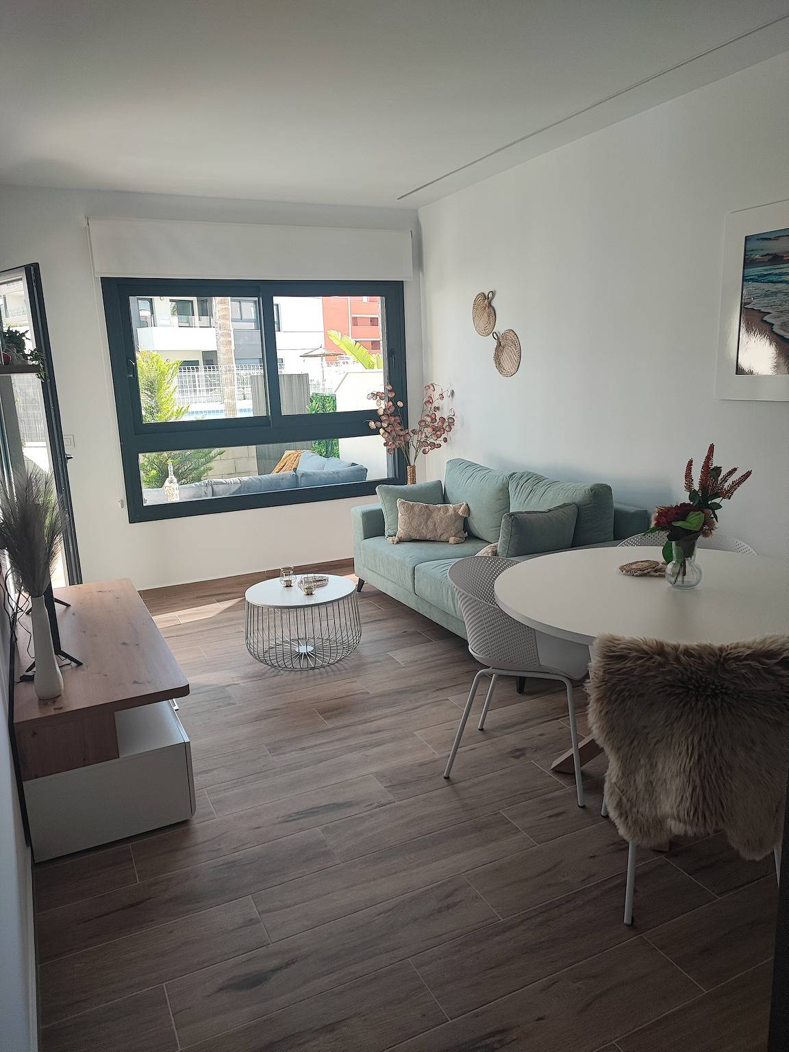 Entire apartment, Apartment 'Pura Vida' with Shared Pool, Wi-Fi, and Air Conditioning in Panorama Golf, Orihuela