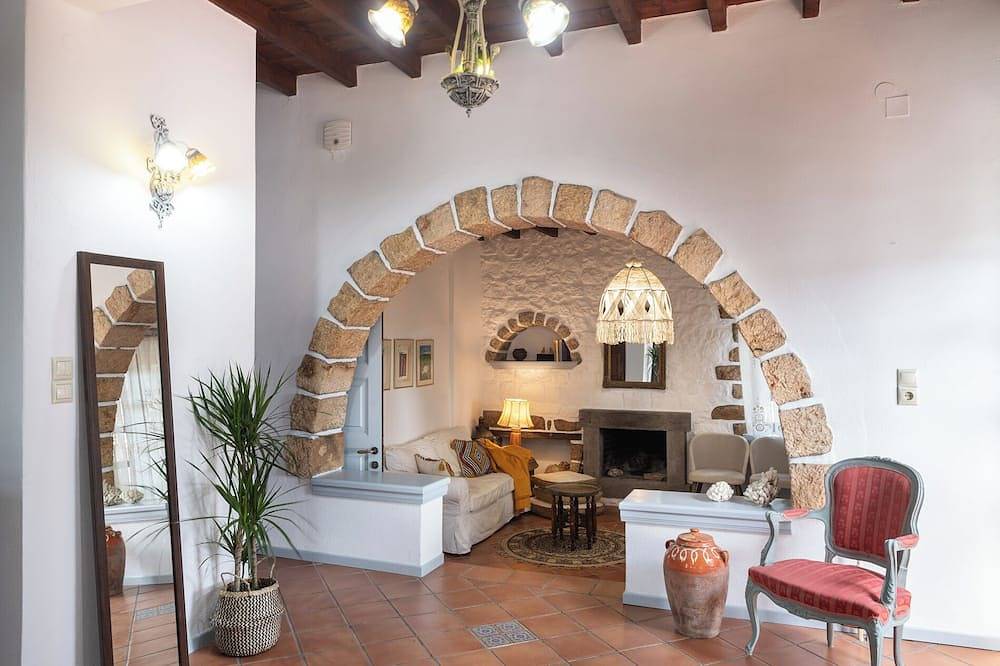 Pool Villa for 10 people next to the beach and the city center in Skala (Patmos), Dodecanese