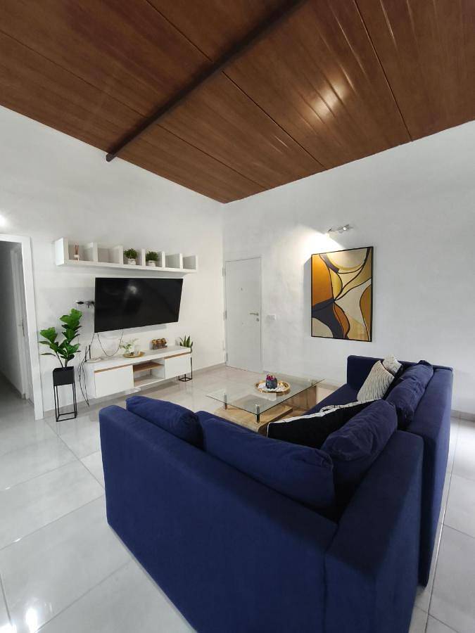 Ferienwohnung für 4 Personen, mit Terrasse und Whirlpool sowie Pool