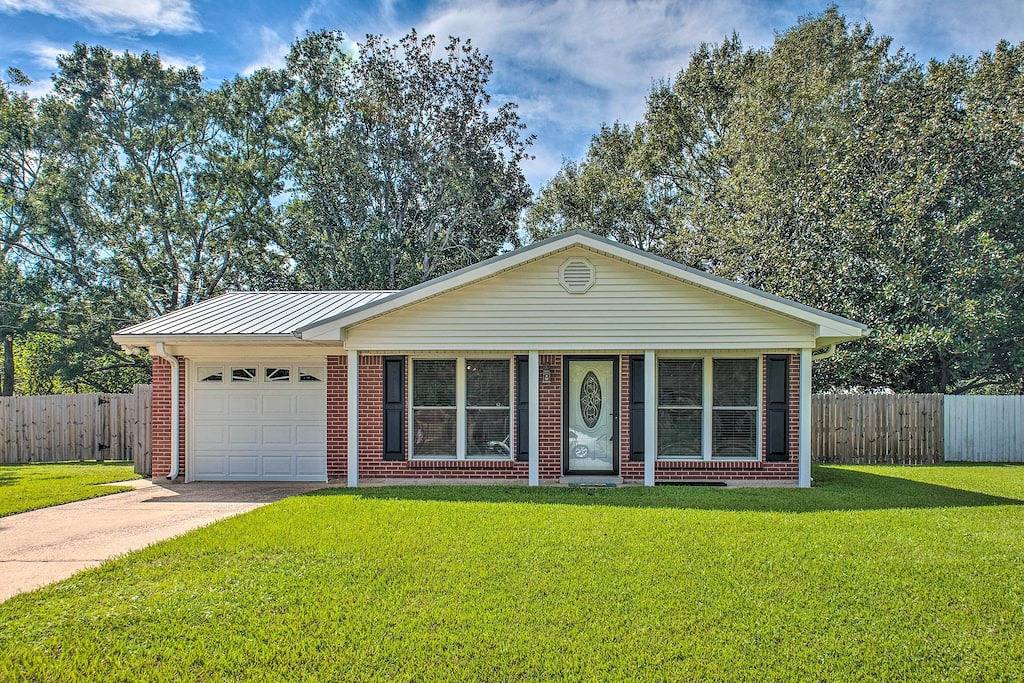 Ocean Springs Home w/ Bikes < 1 Mile to Beach! in Ocean Springs, Mississippi Gulf Coast