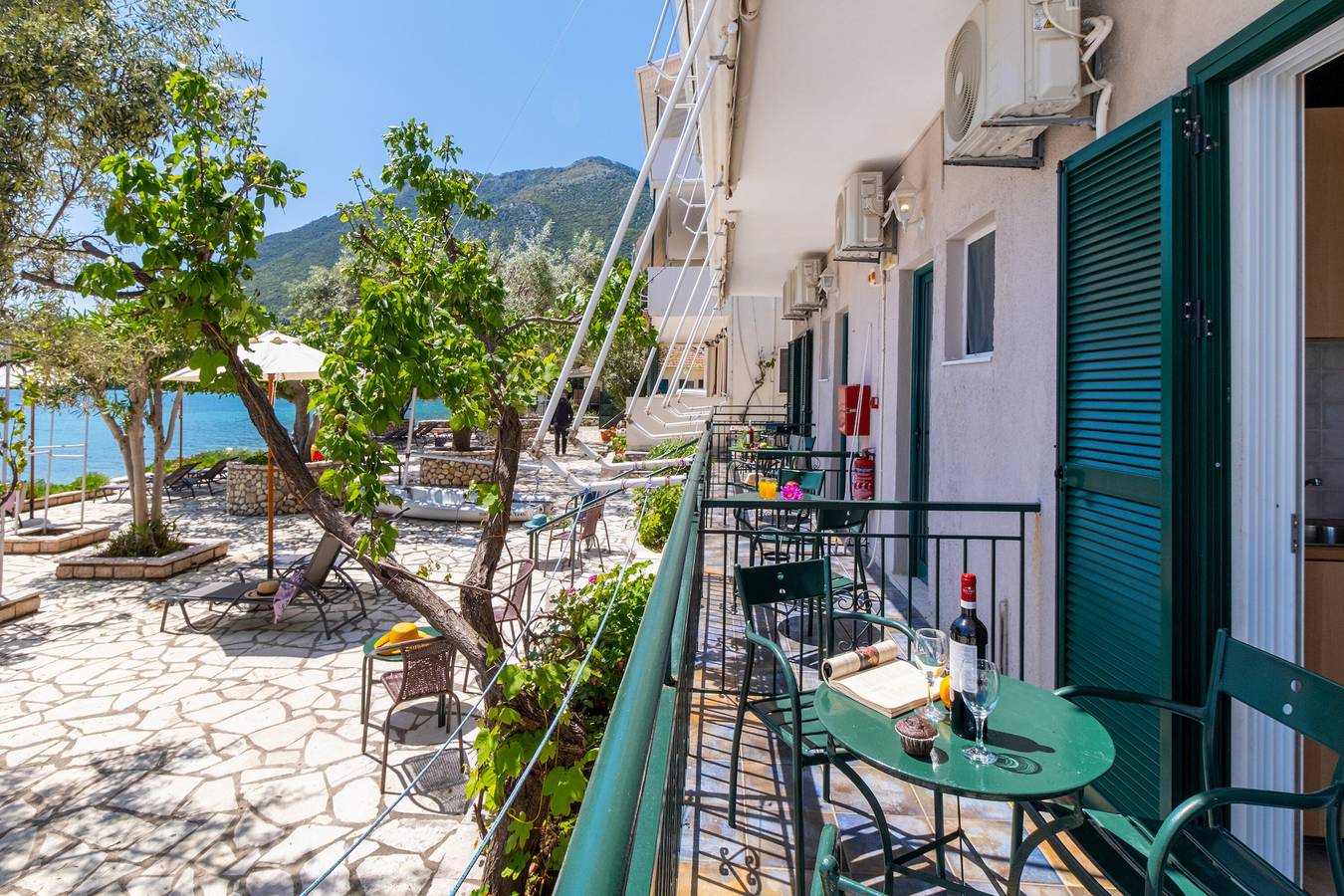 Entire studio, Nikiana Club - Studio 5 Apartment-Studio with Sea View, Shared Pool & Wi-Fi in Nikiana, Alexandros