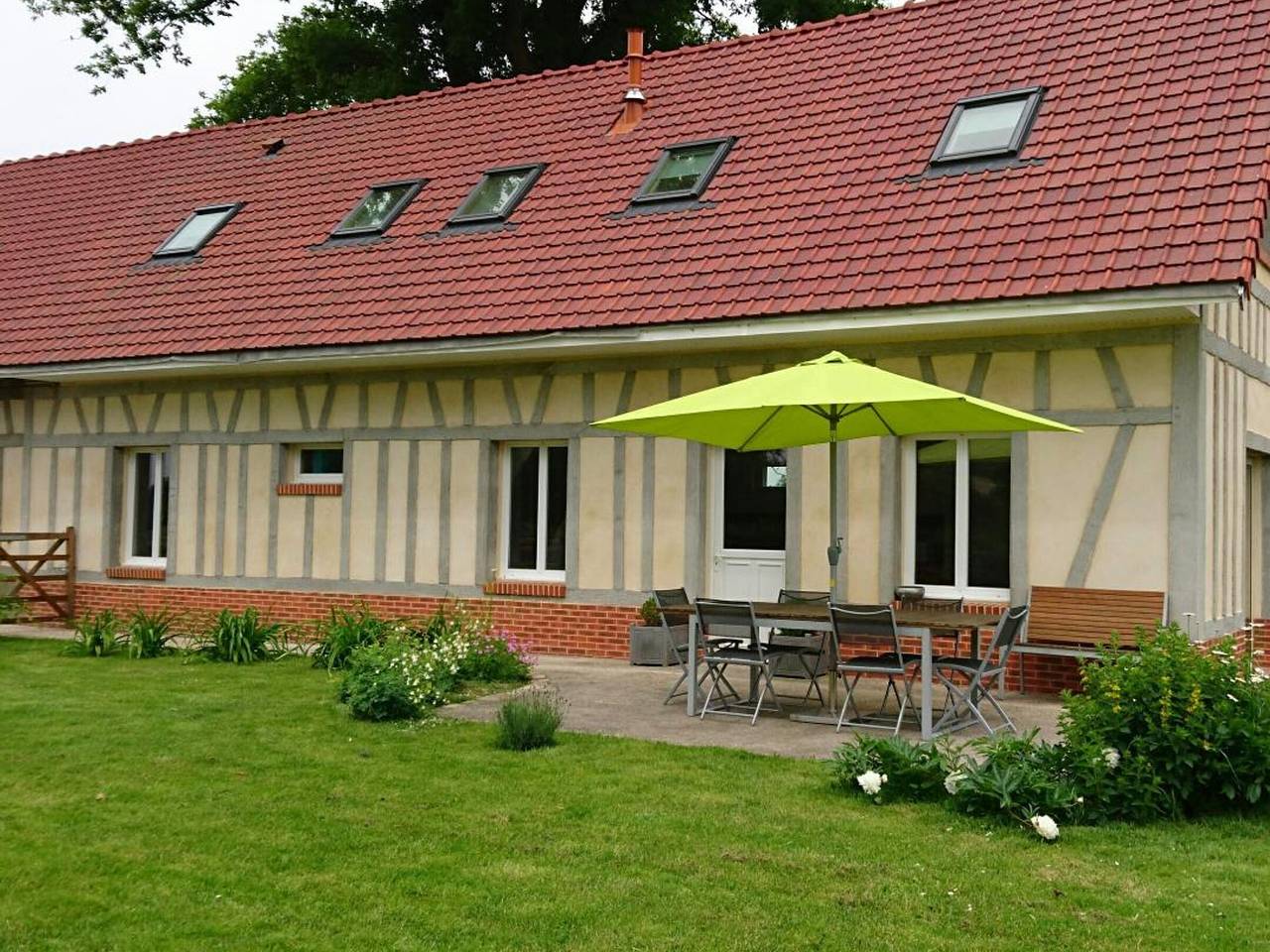 Encanto normando, tranquilas, perfecto para senderismo, animales en el sitio in La Ferté-Saint-Samson, Región de Dieppe