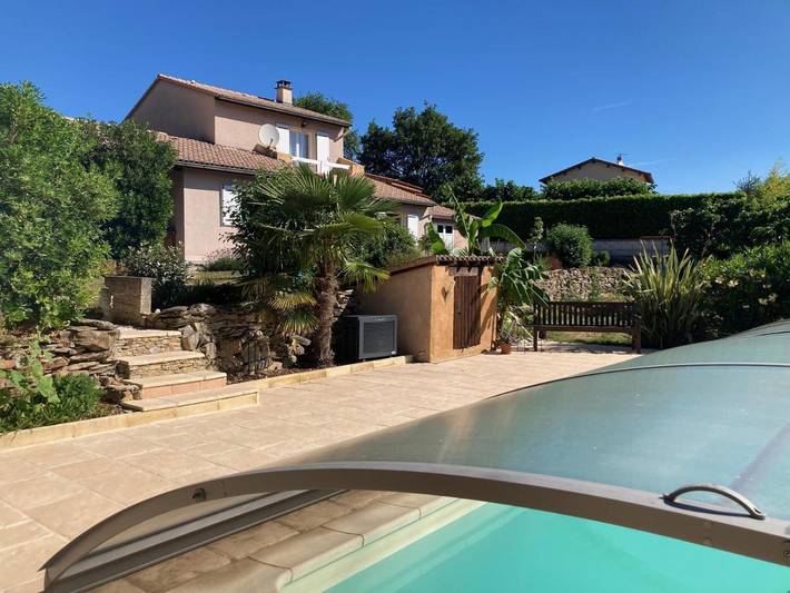 Location de vacances pour 2 personnes, avec jardin ainsi que sauna et piscine à Vesseaux - 3