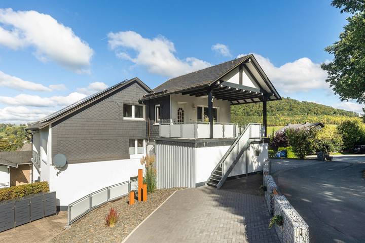 Appartement entier, Appartement 'Zweite Heimat' avec balcon et Wi-Fi in Schmallenberg, Arrondissement du Haut-Sauerland