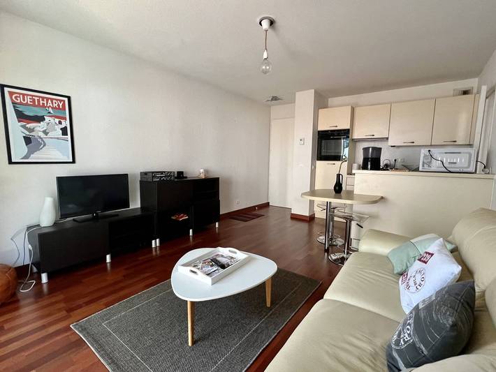 Appartement entier, T2 confortable à Cambo avec piscine et parking in Cambo-les-Bains, Région de Bayonne