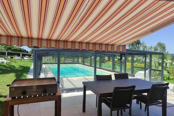 Gîte pour 4 personnes, avec jardin ainsi que piscine et terrasse à Itxassou