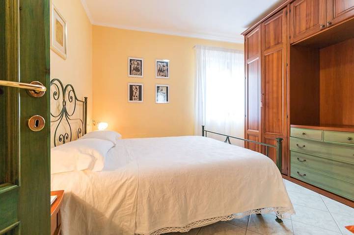 Apartamento entero, Cala Gonone nueva casa de vacaciones con jardín in Spiaggia Centrale (Dorgali), Dorgali