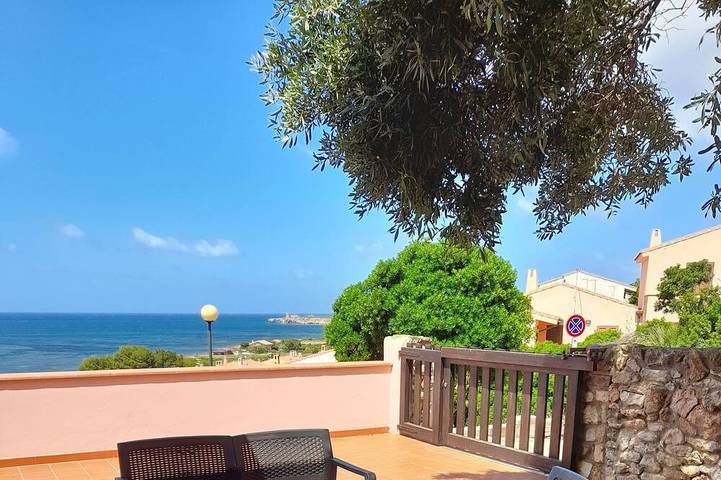 Location de vacances pour 4 personnes, avec Balcon ainsi que Jacuzzi et Jardin à Cabras
