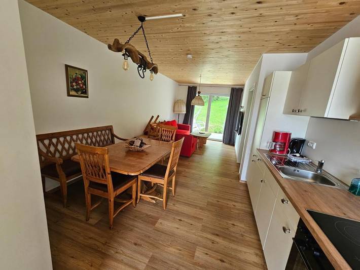 Ferienwohnung für 5 Personen, mit Terrasse und Garten sowie Ausblick in Landau (Isar)