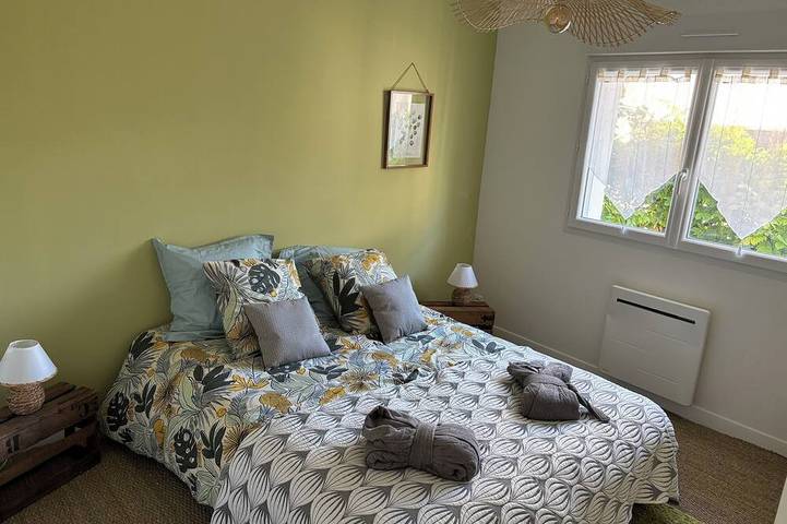 Location de vacances pour 4 personnes, avec jacuzzi ainsi que jardin et terrasse dans Lac de l'Escourou - 2