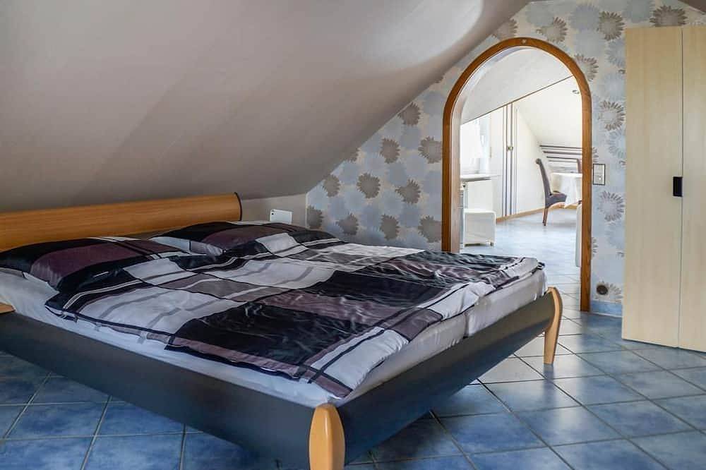 Ganze Wohnung, Ferienwohnung Steffens - Appartement/Fewo, Bad, Wc, 1 Schlafraum in Kastellaun, Hunsrück