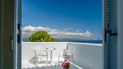 Chambre d’hôte pour 2 personnes, avec jardin ainsi que piscine et vue dans 