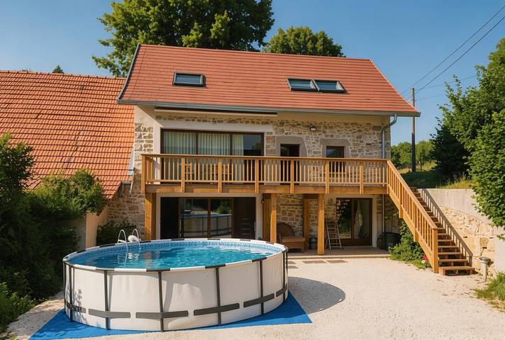 Location de vacances pour 12 personnes, avec Balcon et Terrasse ainsi que Jardin et Piscine dans La Bauche