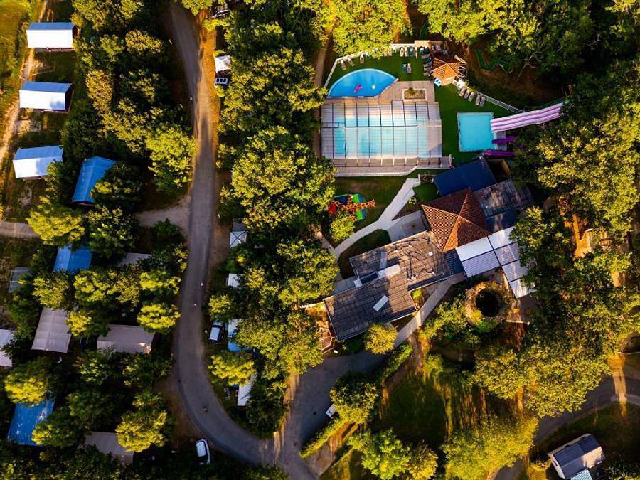 Flower Camping Lac aux Oiseaux - Mobilheim 4 personen - Mobilheim Komfort 2 Schlafzimmer 4 Personen ohne Klimaanlage in Martiel, Quercy
