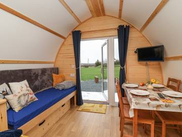 Hut for 4 People in East Riding of Yorkshire, Yorkshire, Photo 3