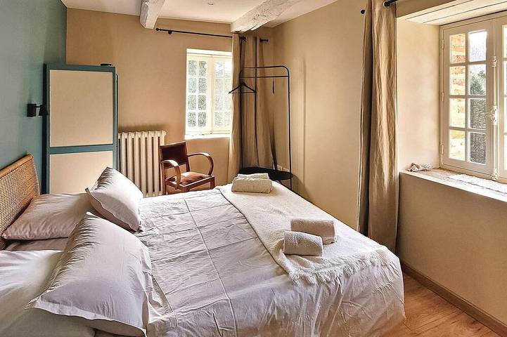 Location de vacances pour 8 personnes, avec terrasse à Saint-Paul-la-Roche - 3