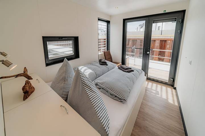 Hausboot für 5 Personen, mit Terrasse auf Usedom - 2