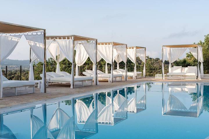 Hôtel pour 4 personnes, avec Jacuzzi et Terrasse ainsi que Jardin et Piscine à Cala Mesquida