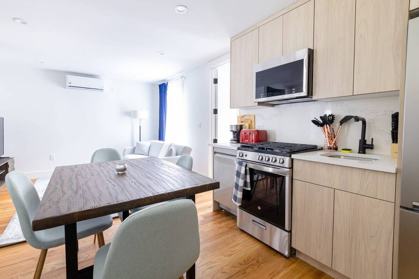 Appartamento intero, 323-2 Specious 2Br Williamsburg in Brooklyn, New York