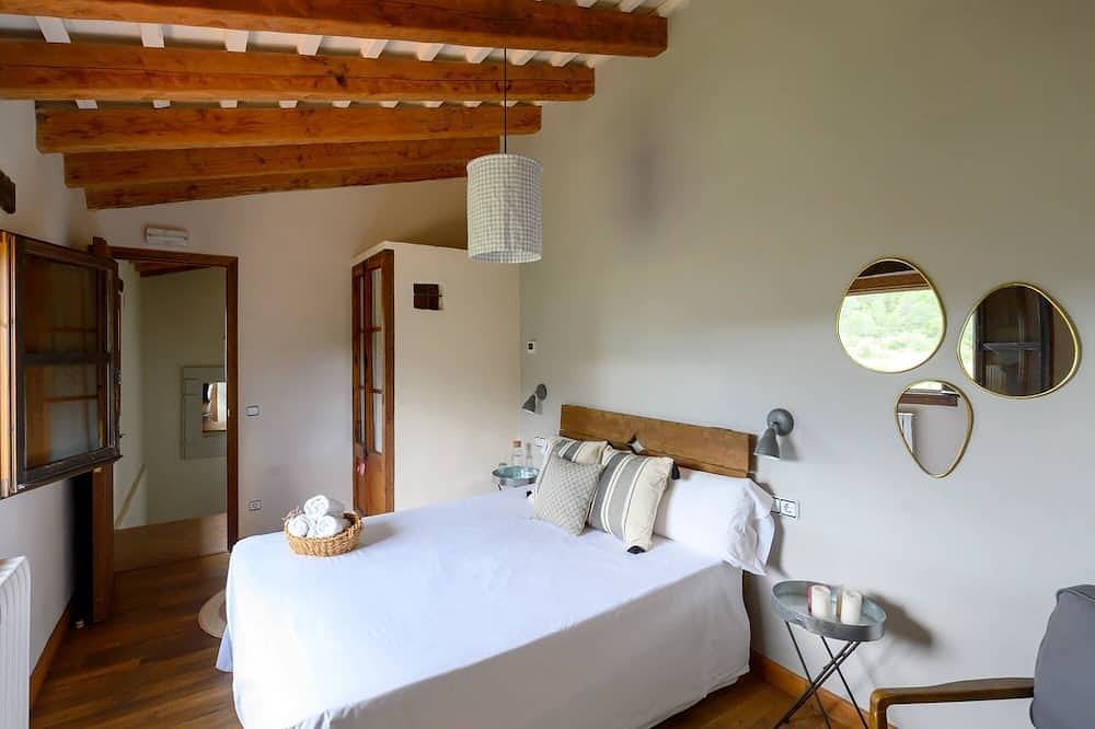 More from lárlequí - Entire farmhouse in Montblanc (Spain), Tarragona Province