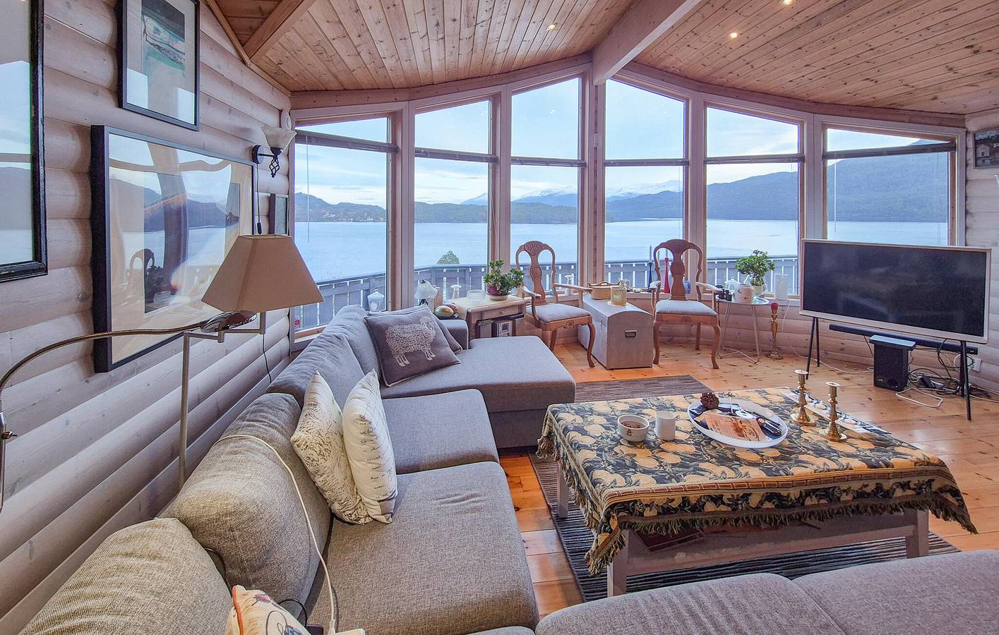 Casa de vacaciones para 9 personas con terraza in Kvam