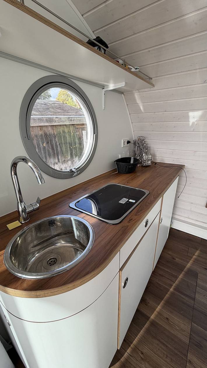 Hausboot 'Monpti - Hausboot Seeliebe' mit Seeblick und privater Terrasse in Templin, Barnimerland Region