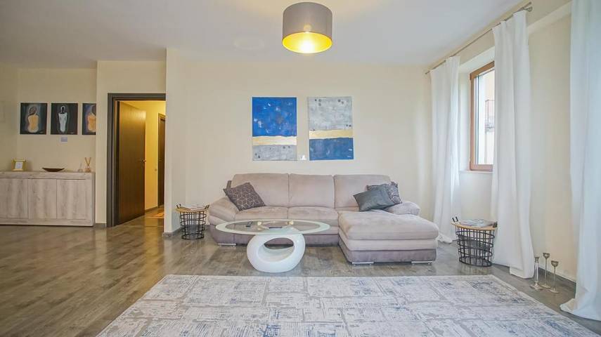 Gîte pour 4 personnes, avec vue et terrasse, animaux acceptés dans Poiana Brasov - Brasov - 4