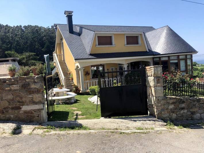 Location de vacances pour 12 personnes, avec jardin et vue à Malpica de Bergantiños - 2