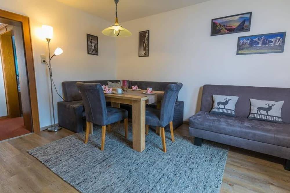 Ganze Wohnung, Großes App. mit 2 Schlafzimmer und Balkon - Haus Landmann in Ellmau - SkiWelt, Ellmau