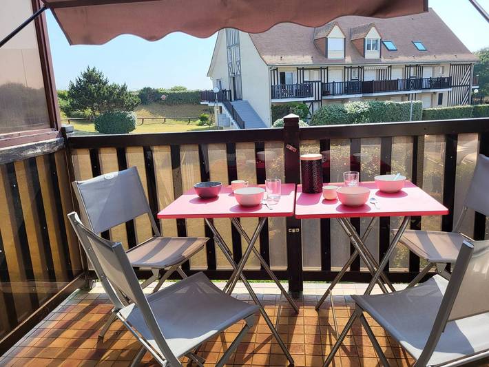 Gîte pour 6 personnes, avec balcon à Merville-Franceville-Plage - 4