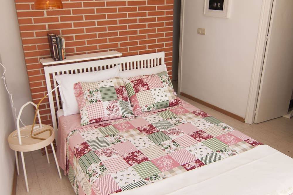 Cozy House Near to the City Center of Granada in Genil, Granada