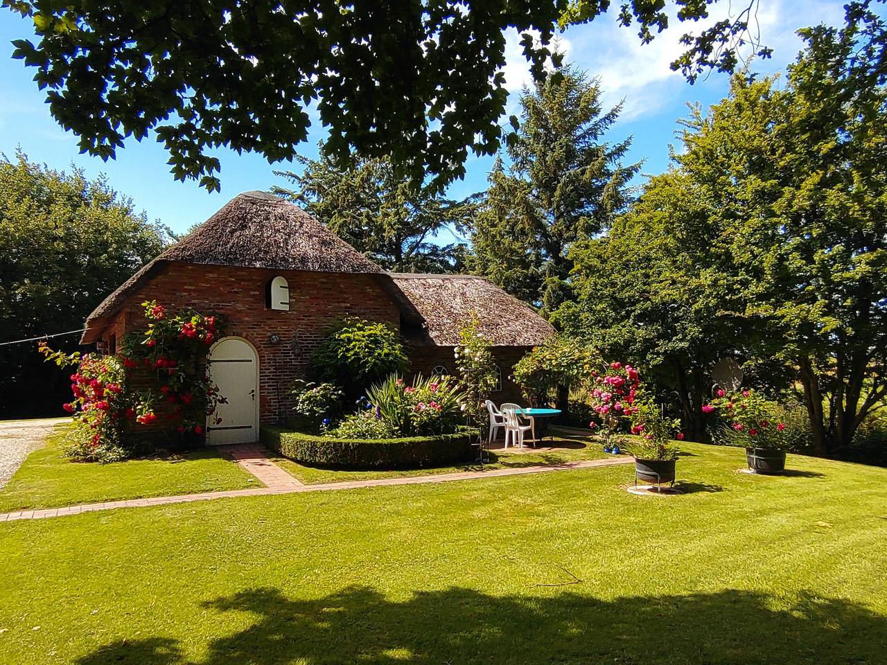 Ganze Wohnung, Ferienwohnung 'Giebelwohnung' mit Gemeinschaftsgarten und Wi-Fi in Rodenäs, Nordfriesland
