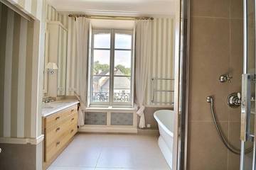 Gîte pour 2 personnes, avec balcon ainsi que jardin et piscine à Lunay