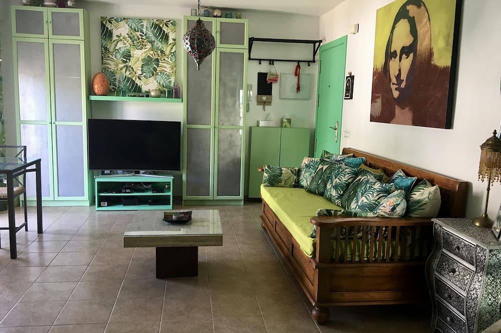 Entire apartment, A 1 Bed Penthouse with Panoramic views of the Countryside in Álora, Málaga Province