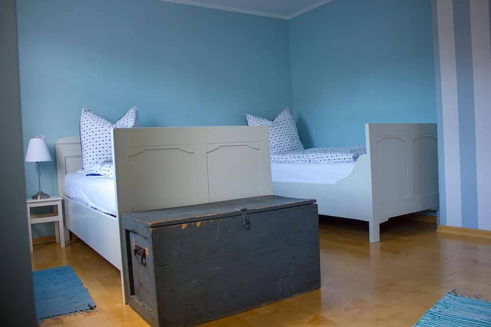 Entire apartment, Charming city center apartment: City escape from Lüneburg in Lüneburg, Nordheide