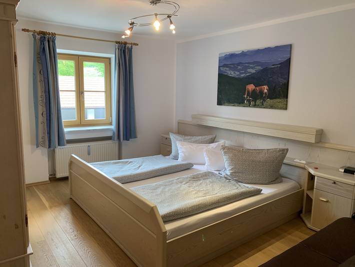 Ganze Ferienwohnung, Ferienwohnung Huber - Ferienwohnung, 50 qm, 1 Schlafzimmer, Balkon in Siegsdorf, Bayerische Alpen