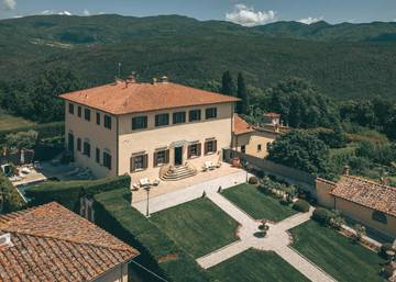 Chambre d’hôte pour 3 personnes, avec vue et piscine ainsi que bassin pour enfant et jardin à Barberino di Mugello