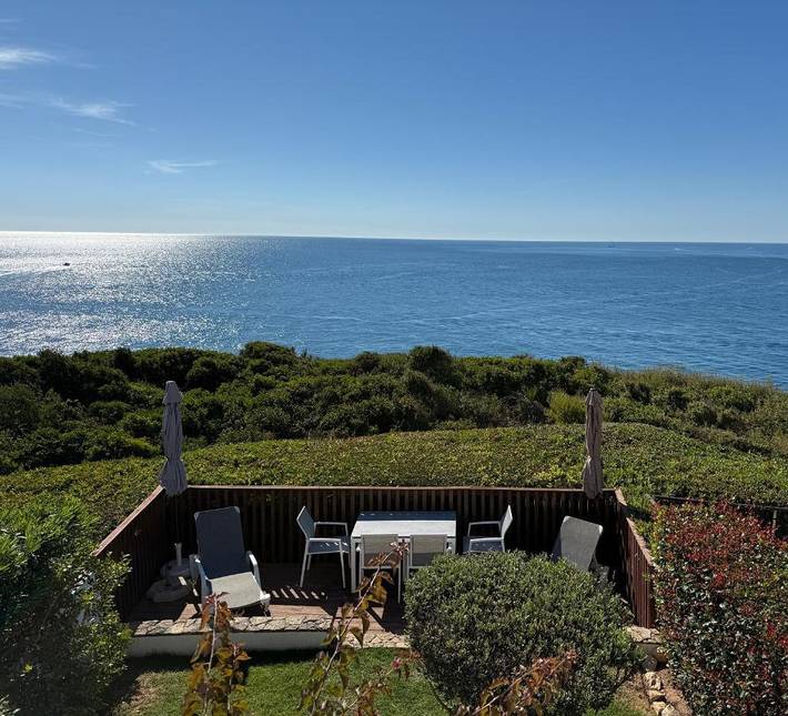 Casa de férias para 4 pessoas, com jardim e vista e ainda piscina em Benagil