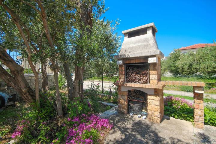 Ganze Wohnung, Apartment Mara - two bedroom apartment in Tribunj, Šibenik-Knin