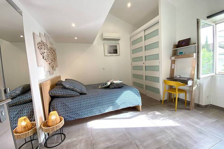 Gîte pour 3 personnes, avec balcon dans Port de Sanary sur Mer