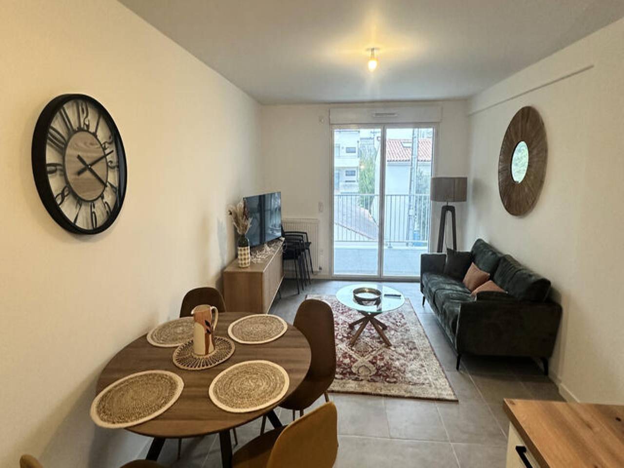 Entire apartment, Apartment in La Rochelle near Sandy Beach in La Rochelle, La Rochelle region