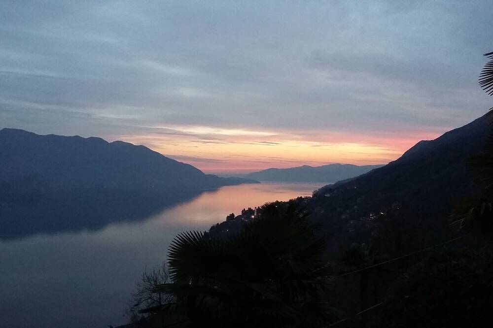 Ferienhaus am Lago mit Traumseeblick für vier Personen in Cannero Riviera, Lago Maggiore (Piemont)