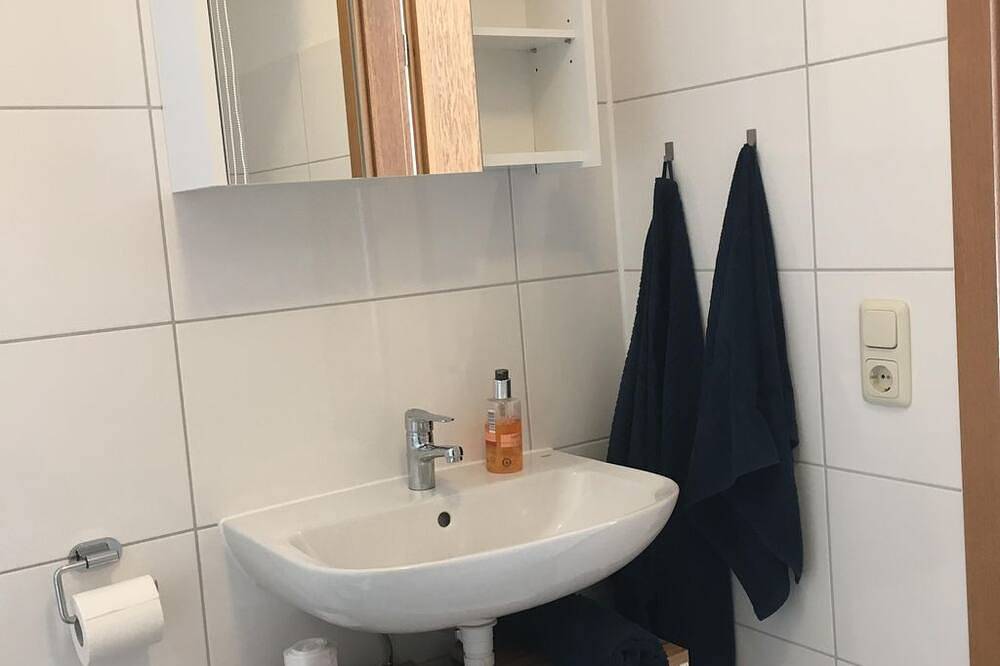 Geheel appartement, Der graue Salon - The gray salon - Old apartment with balcony in Annaberg-Buchholz, Ertsgebergte