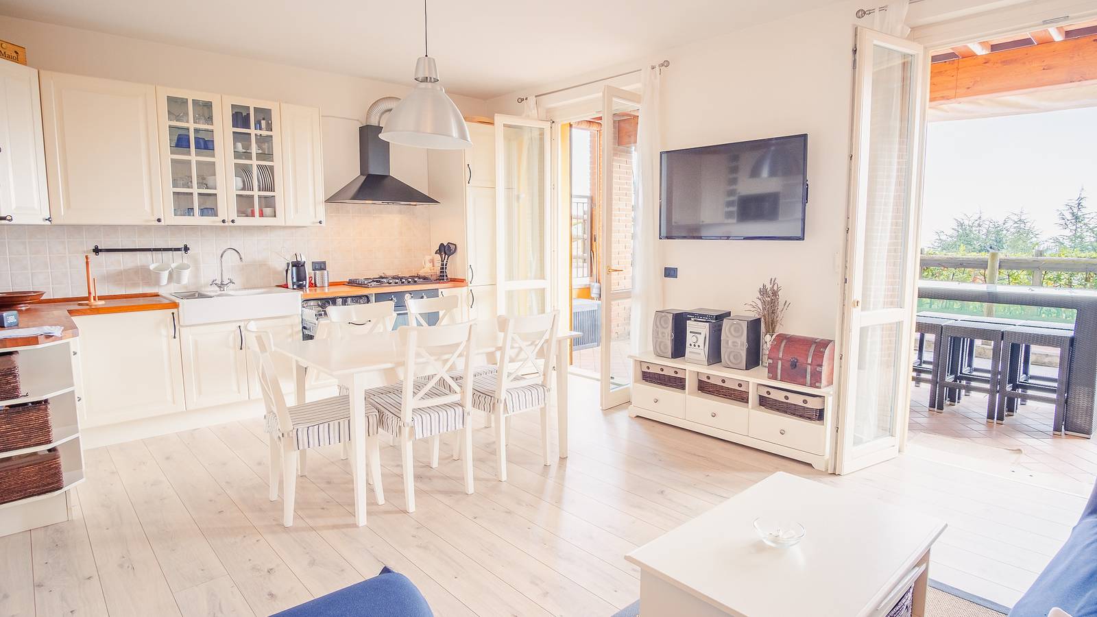 Ganze Wohnung, Ferienwohnung für 4 Personen mit Terrasse in Polpenazze del Garda, Gardasee-Berge